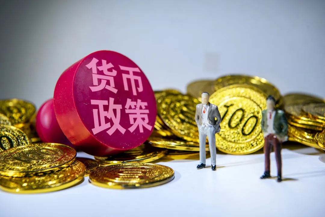“点亮童心”公益助学关爱孤独症儿童